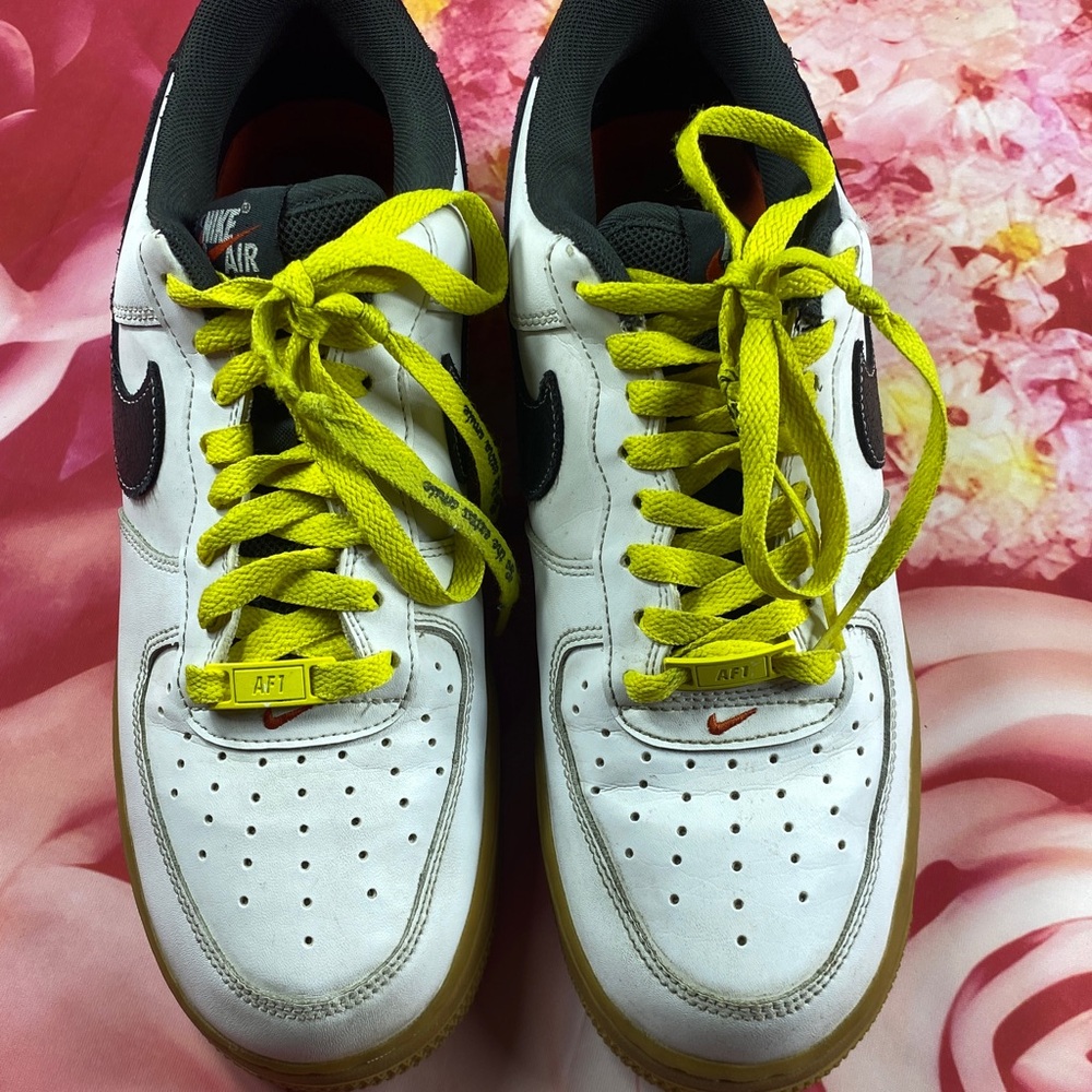 Nike Air Force 1 Smiley “Go The Extra Smile” Athletic Shoes (Men)